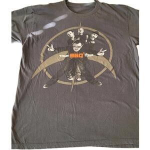 U2 360 2009 Tour T-Shirt | Medium Gray Short-Sleeve | Men Women Music  Rock Band